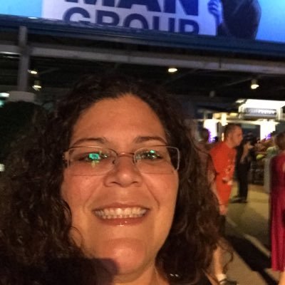 stefaniealyse28's profile picture. 