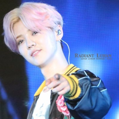 Luhan's photo and support account Always support Luhan