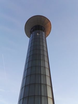 French tower and approach controller at Paris CdG 🔄 ATC instructor➡️ATC training manager @ENAC
⚽️=marine et blanc
🏉=🔴⚫ https://t.co/QV44vRkAO8