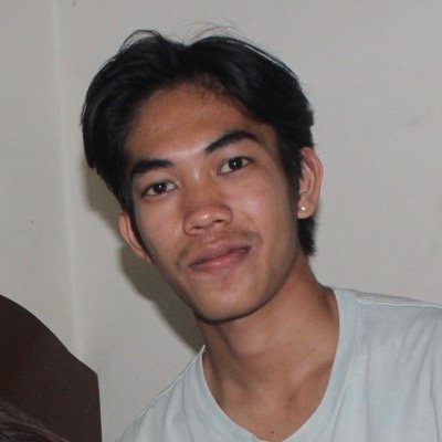 Redysatria10's profile picture. 