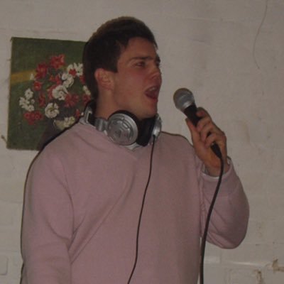 D&L-J | Music lover | Airguitar player | Trend setter | Party starter | Good vibes creator | Beatbox connoisseur | Sardines expert... And much more! #DJPink2016
