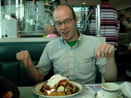 leastlegit's profile picture. He/Him.
a river runs to it.