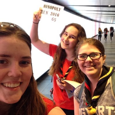 natsharries's profile picture. 