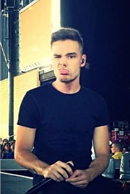Nieważne ile razy ludzie będą próbowali cię skrytykować, najlepszą zemstą jest pokazanie im, że byli w błędzie *﹏* Directioner •﹏•