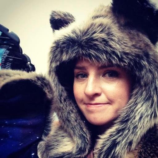 ashmustbash's profile picture. freelance graphic designer