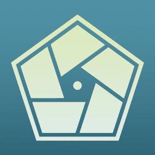 Espacio de ocio que mezcla el concepto de una cafetería con el hobby de los juegos de mesa y rol. Dando al aficionado un punto de reunión inigualable.