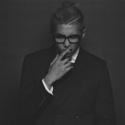 btsdaddykinks's profile picture. 「 smuts and aesthetics • read pinned tweet • we accept submissions • other acc: @BTSMedia_twt 」