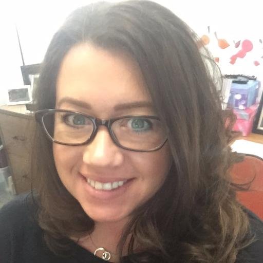 Contact Center Manager- Merkle Response Management Group, #DonorCare expert, Wife and Mother, #Political Junkie, Lover of cooking, home decorating and painting.