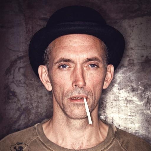 Singer/Songwriter/Guitarist from Hackney. 'Kingdom' video & single out now: https://t.co/DtbcqTIeOn Contact: husseymusic2 (at) gmail (.) com