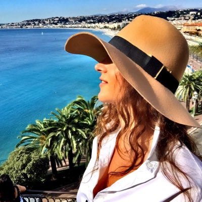 elifgurbz's profile picture. Elo🎈