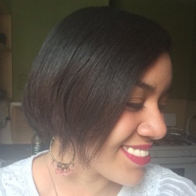 wonderingChin's profile picture. a nerdy poet with a penchant for musings