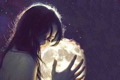 moon_sweet24's profile picture. 