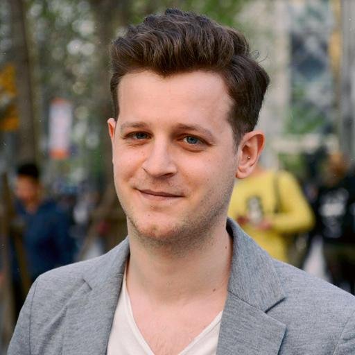 GioPiemontese's profile picture. Art Director & UI/UX designer for @SmartLauncher3 | CDO for @RobinGoodsapp | Product Service System design student @Polimi