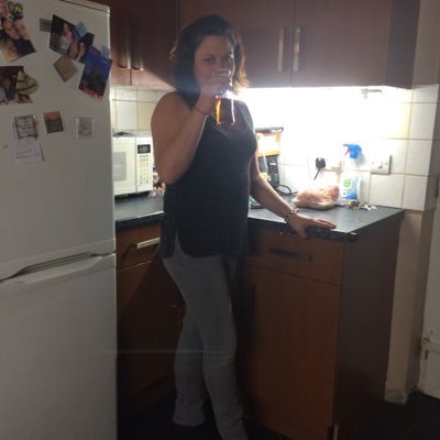 Laura1976Net's profile picture. 