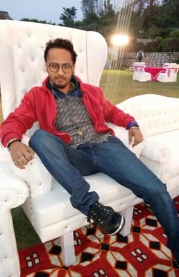 Singer , Guitarist and Software Engineer