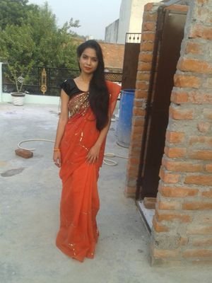हर किसी से प्यार करो
LOVE EVERYONE & HELP EVERYONE