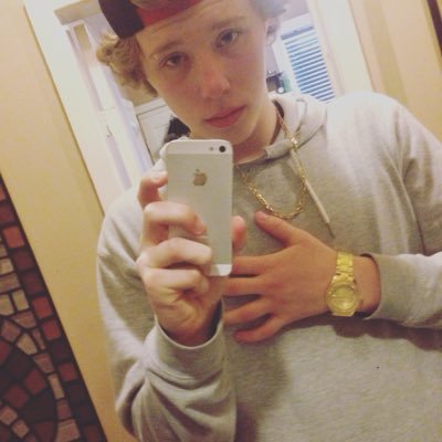 DeathyclauseHD's profile picture. welcome to my new DEATHYCLAUSE1235 twitter for YOUTUBE become apart of the fooly family by subscribing to me and also if you do u cud win a capture card