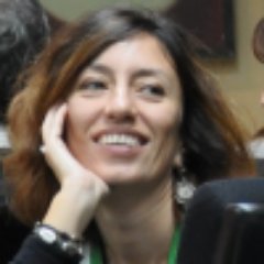 Profesora @EASPsalud, Profesionalmente trabajando en: Cuidados Paliativos, Final de Vida, Bioética, Género, Desigualdades en Salud, Acción Local, Pacientes.