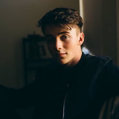 Hey 2owner here ! We are Enchancers addicted so! My life will be over without our King III! So follow us for pict,Quotes,and games!!and We Love you all.❤❤❤ ♥