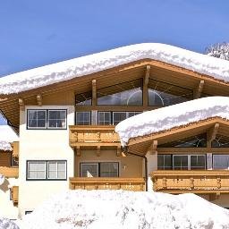 Verhuur luxe penthouse Traumblick info en reserveringen:
T: +31(0)46-4810844