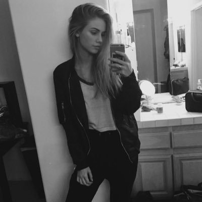 scarlettrpgadv's profile picture. jte bz avc mon sourire d'ange et jsais ktu flanche