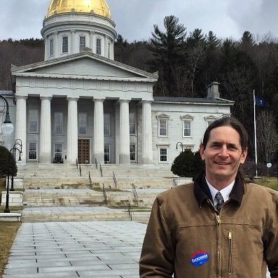 Dave Zuckerman (P/D) Lt. Gov. of VT. Co-owns Full Moon Farm. Organic veggies, pork and chicken.
👍 Democracy
👍 Prog society
👍 Facts
👍 Community