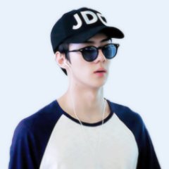 sehunticss's profile picture. 