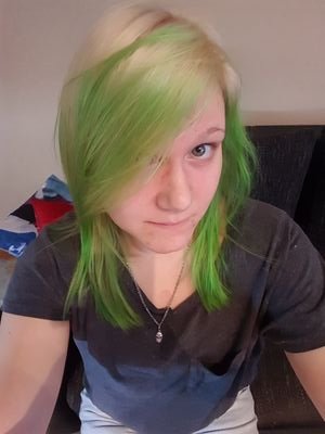 JenniferSimonc2's profile picture. 