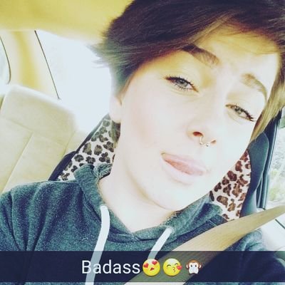 Princess and honest girl✌ Senior2k16 HHS :) sc: honestly.me insta: honest_for_all ☺i keep it a Level