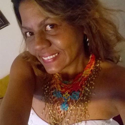 Declamando autores anônimos e reconhecidos. Minhaspáginas: https://t.co/kMYPZpXUc5…