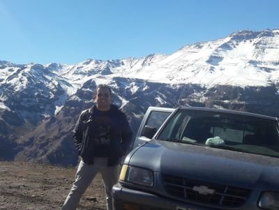 Padre de 3 hermos@s hij@s, técnico en construcción y estudiante de construcción civil en Universidad de Santiago de Chile, recoletano de ❤