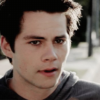 mxnstersandme's profile picture. xxv. ➵ 【ｏｕｔｓｉｄｅ】—Broken ωιηgѕ in a ραιηfυƖƖ body with a ∂αяк mind.— 「 ̶₁̶₃̶₀̶₃ 」