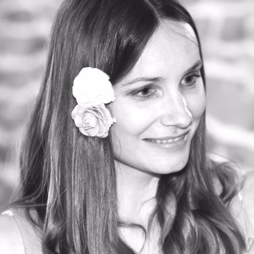 Senior Editor, Affiliates at HELLO! Co-author of the Wallpaper Madrid Guide book and La España de Abel. Mum to Evan and Evelyn. All views my own.