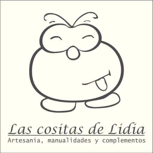 Me gusta hacer todo tipo de manualidades con diferentes materiales, desde bisuteria hasta cosas con goma eva y fieltro
