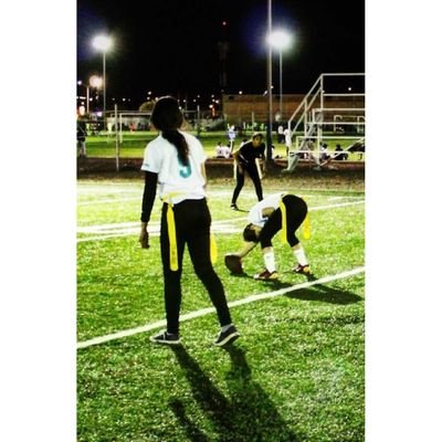 IselaPule's profile picture. 