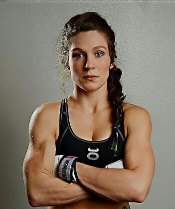 ||Professional Fighter | Jockey ||
America Is Too Great For Small Dreams -R.R
👊Atomweight / Straweight 💪🥊
IG: ChelcBailey
🍎WA🌲➡️ Oaklawn Park, AR 💎⛲️🏇
