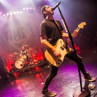 C0ldcxffee's profile picture. Face Claim: Alex William

Approximately 10 minutes late to everything. Bulk food enthusiast. On-call LARP therapist. Guy in band.