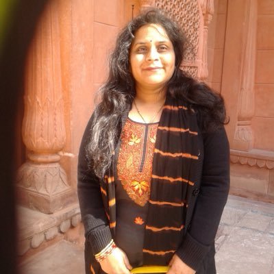 Author of Poetry book #PallavTaruKe & short stories book #Nav-Kiran Writing is my passion....so I cannot see beyond this, Nature and music lover