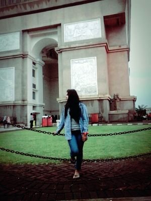 shira_syahra's profile picture. Emang mudah bertutur kata