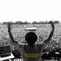 Lets Break Records (@1djservicepack) 's Twitter Profile