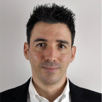 Web e Mobile App designer. Comunicazione e marketing. Amo le sfide, la tecnologia, e ho curiosità per tutto ciò che è novità.