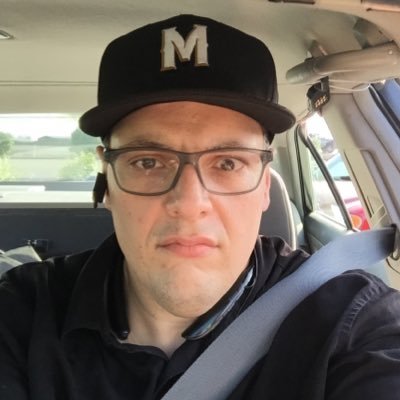 SkinnyLukie's profile picture. 