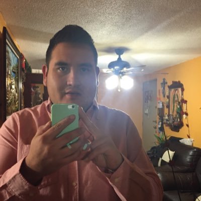 dadanil95's profile picture. 