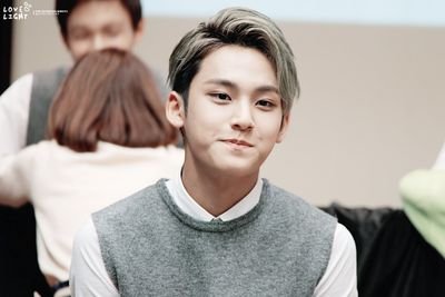 김민규 as Andreas W. Kim; Alpha trainee of AOEnt; Oklahoma, 9956; high schooler & barista; 280pts + ₩35000