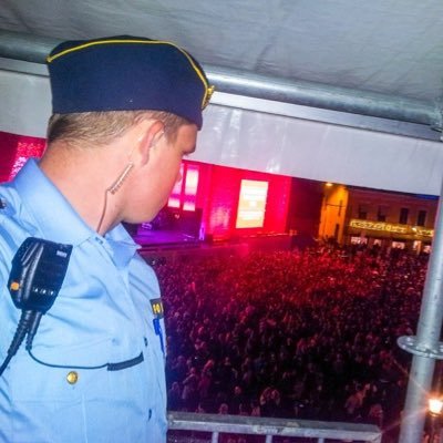 tobbebj's profile picture. Pappa, sambo och polis! Tittar på Mjällby AIF, Sölvesborgs GIF och lagböcker. Snickrar på fritiden. När jag har privata tankar dyker de upp här.

Insta: Tobbebj