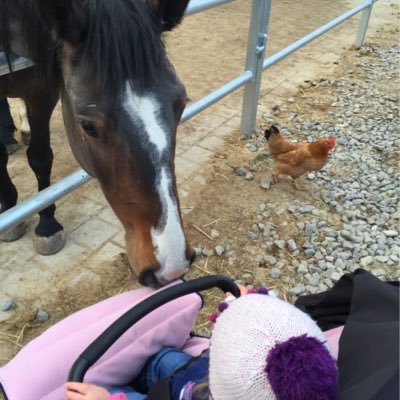 Dy_a_ne's profile picture. 