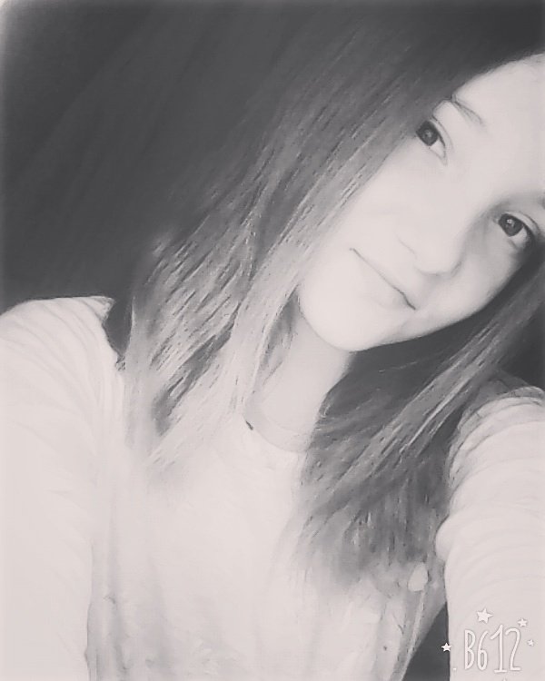 adelamarina's profile picture. 