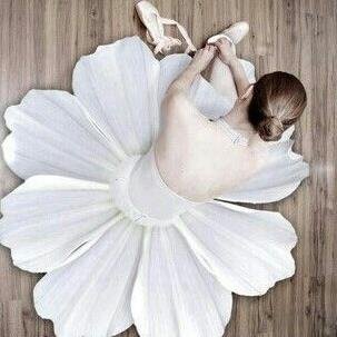 ファジュルです.
love:ballet bellydance flamenco pilates Yoga:ashtanga power. Fajr:アラビア語で暁の意味