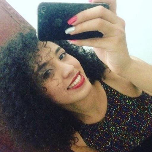 Psicólogo. Estudiante de teatro.
Mi mente es un estuche lleno de cassette que registran personajes. 
Actuar, bailar y vivir.
VENEZUELA