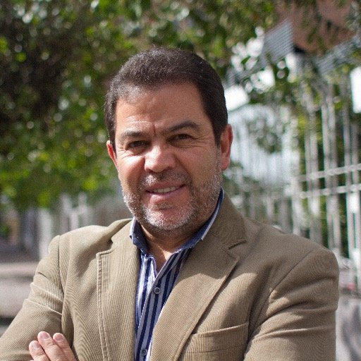 Especialista en desarrollo integral de destinos turísticos. El turismo es mi pasión. Tenista.